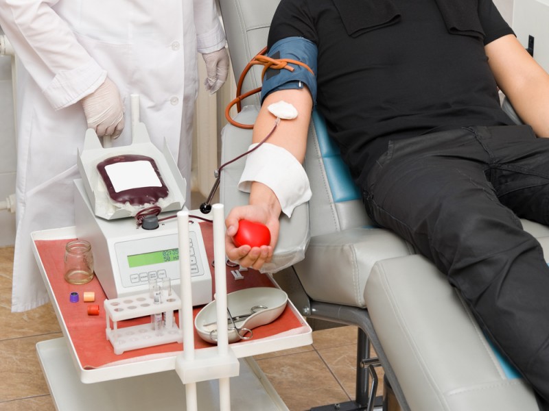 Где находятся станции переливания крови в Омске?
